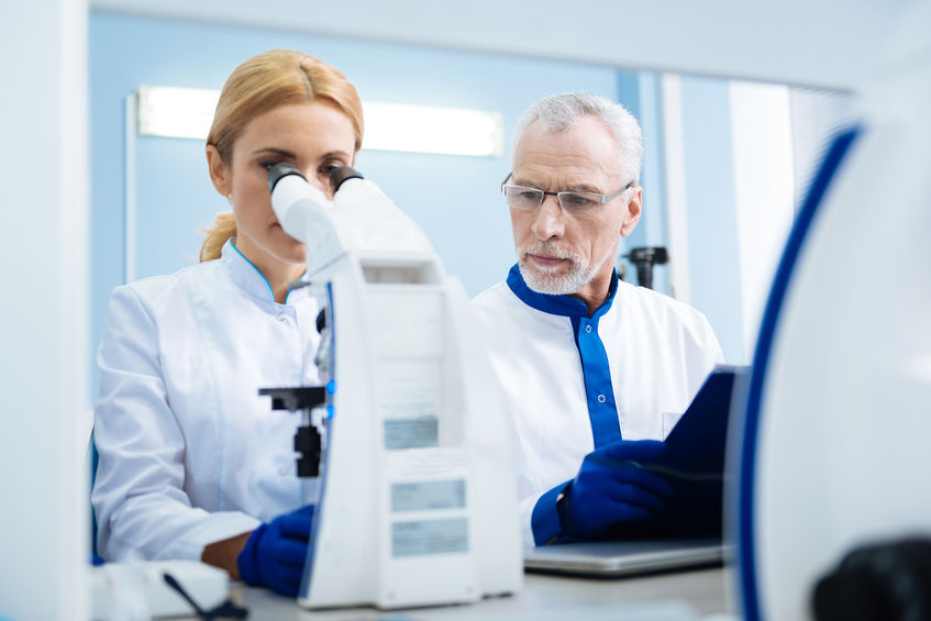 בדיקות גנטיות אבחנתיות לסרטן ריאה: המחקרים והטיפולים